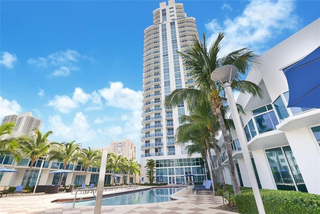 1945 S Ocean Drive, Unit 505, Hallandale Beach, FL 33009 Photo