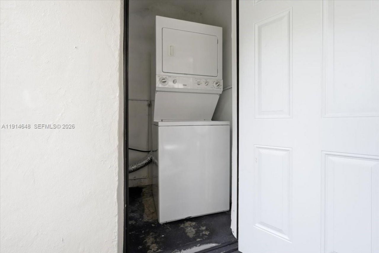 3520 SW 25th St, Miami, FL 33133 Photo