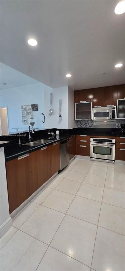 7901 Hispanola Ave, Unit 607, North Bay Village, FL 33141 Photo