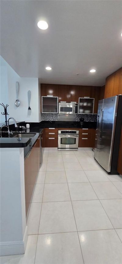 7901 Hispanola Ave, Unit 607, North Bay Village, FL 33141 Photo