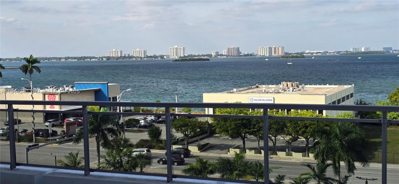 7901 Hispanola Ave, Unit 607, North Bay Village, FL 33141 Photo