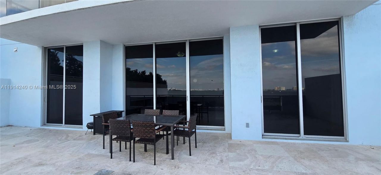 7901 Hispanola Ave, Unit 607, North Bay Village, FL 33141 Photo