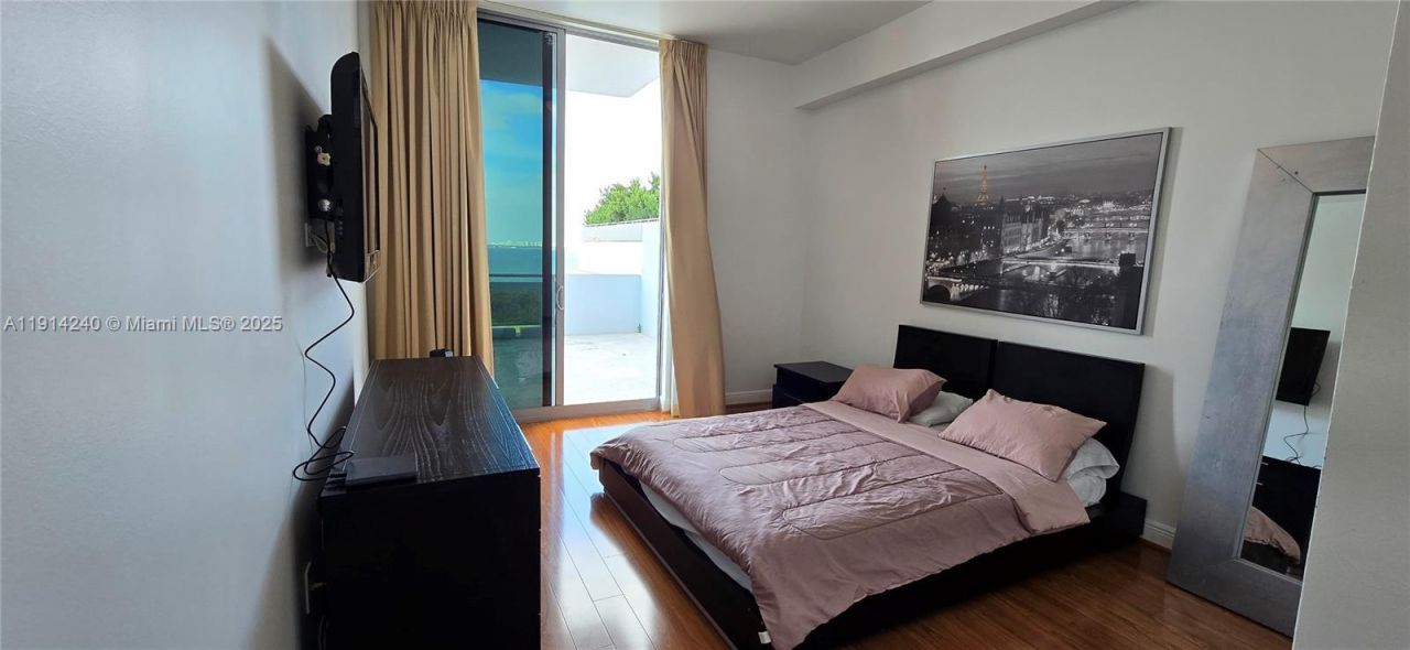 7901 Hispanola Ave, Unit 607, North Bay Village, FL 33141 Photo