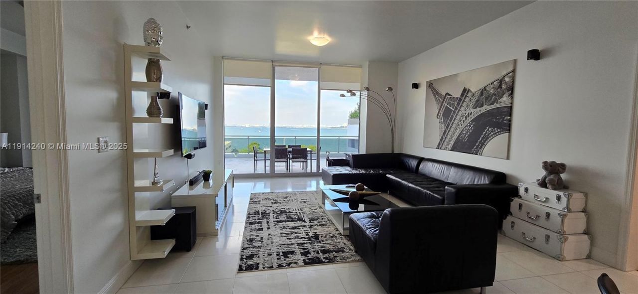 7901 Hispanola Ave, Unit 607, North Bay Village, FL 33141 Photo