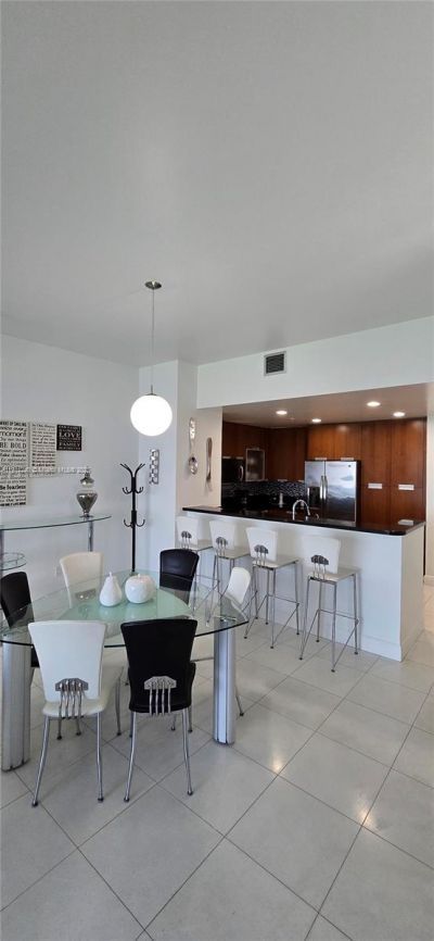 7901 Hispanola Ave, Unit 607, North Bay Village, FL 33141 Photo