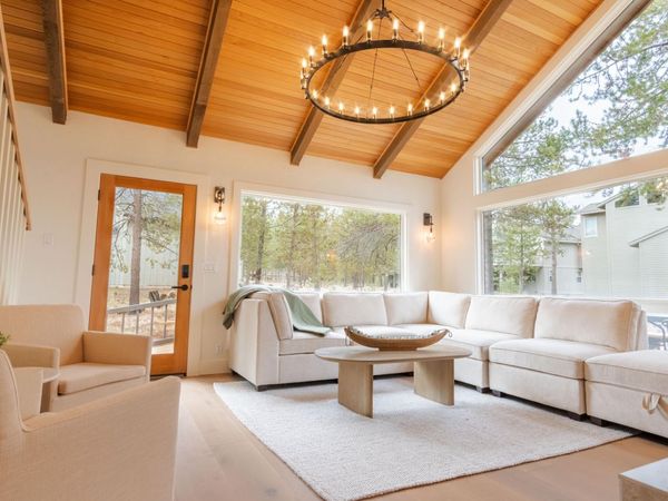 17898 Acer Lane, Unit 9, Sunriver, OR 97707