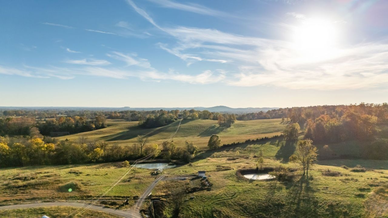 345 Brazier Ln, Gallatin, TN 37066 Main Photo