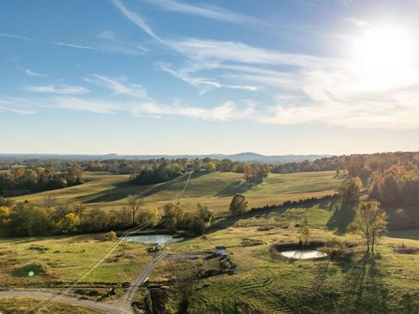 345 Brazier Ln, Gallatin, TN 37066