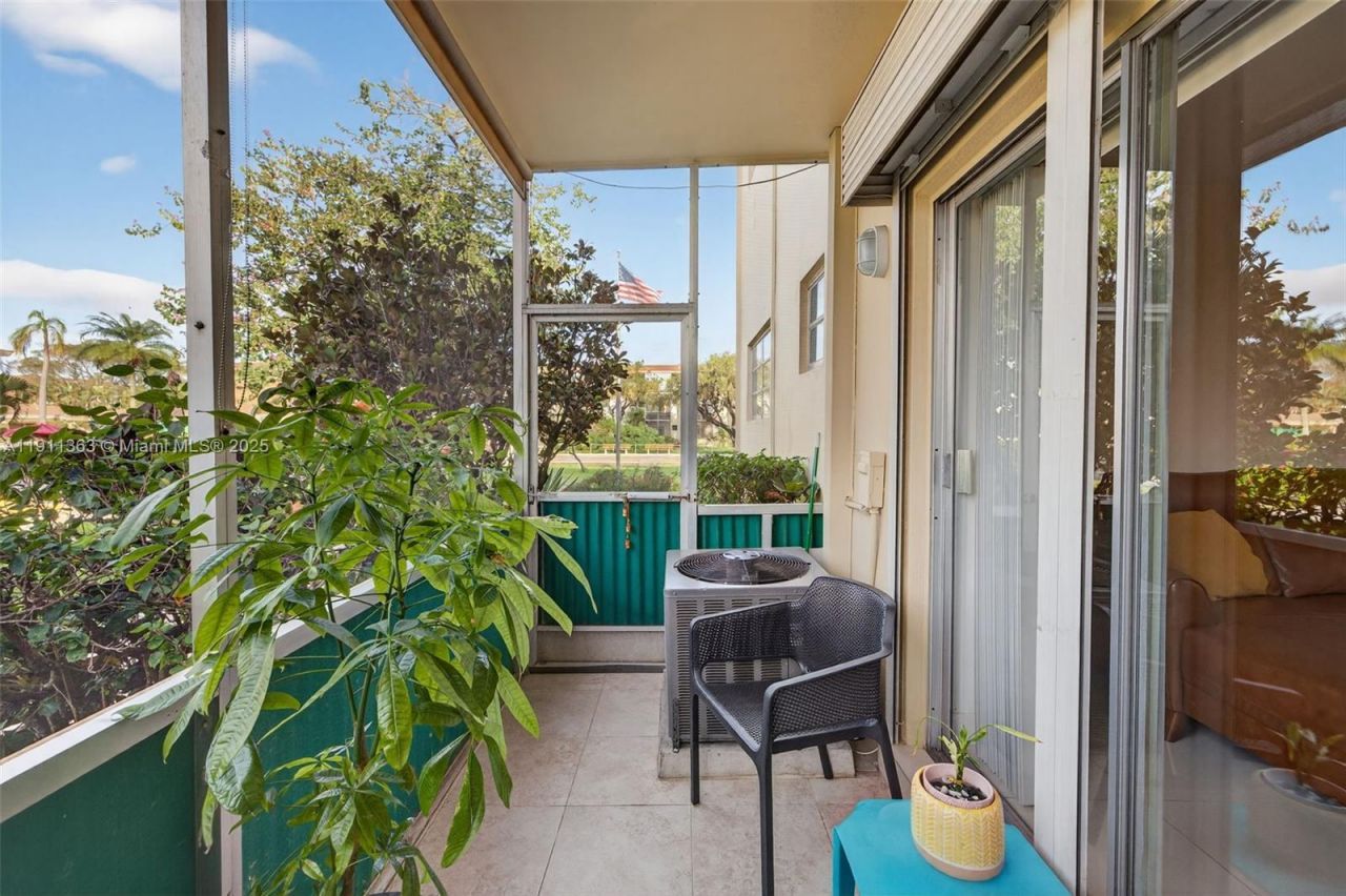 16801 NE 13th Ave, Unit 112, Miami, FL 33162 Photo