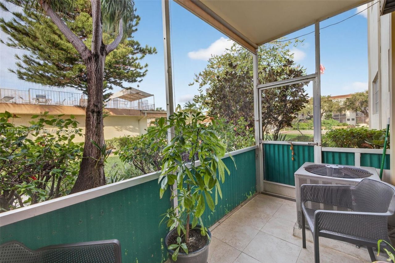 16801 NE 13th Ave, Unit 112, Miami, FL 33162 Photo