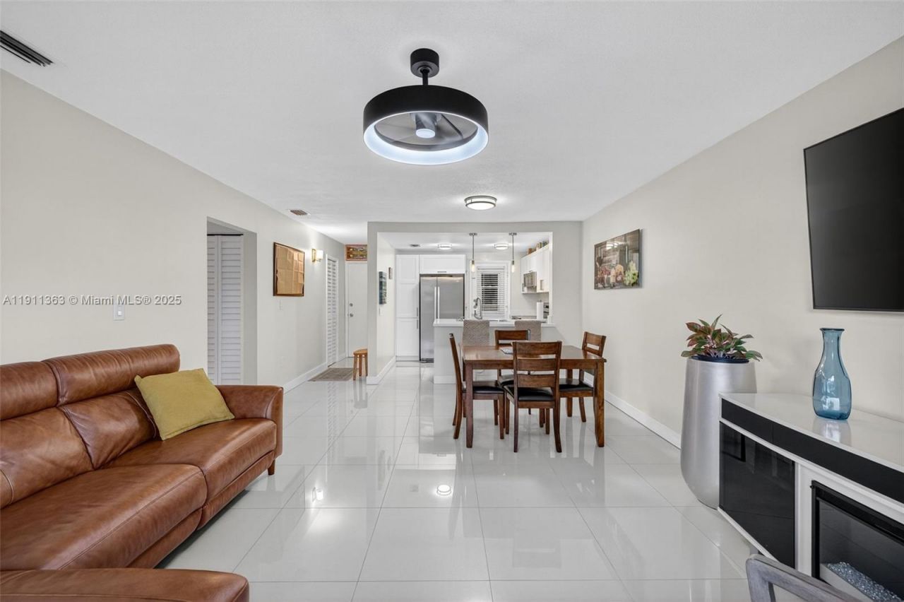 16801 NE 13th Ave, Unit 112, Miami, FL 33162 Photo