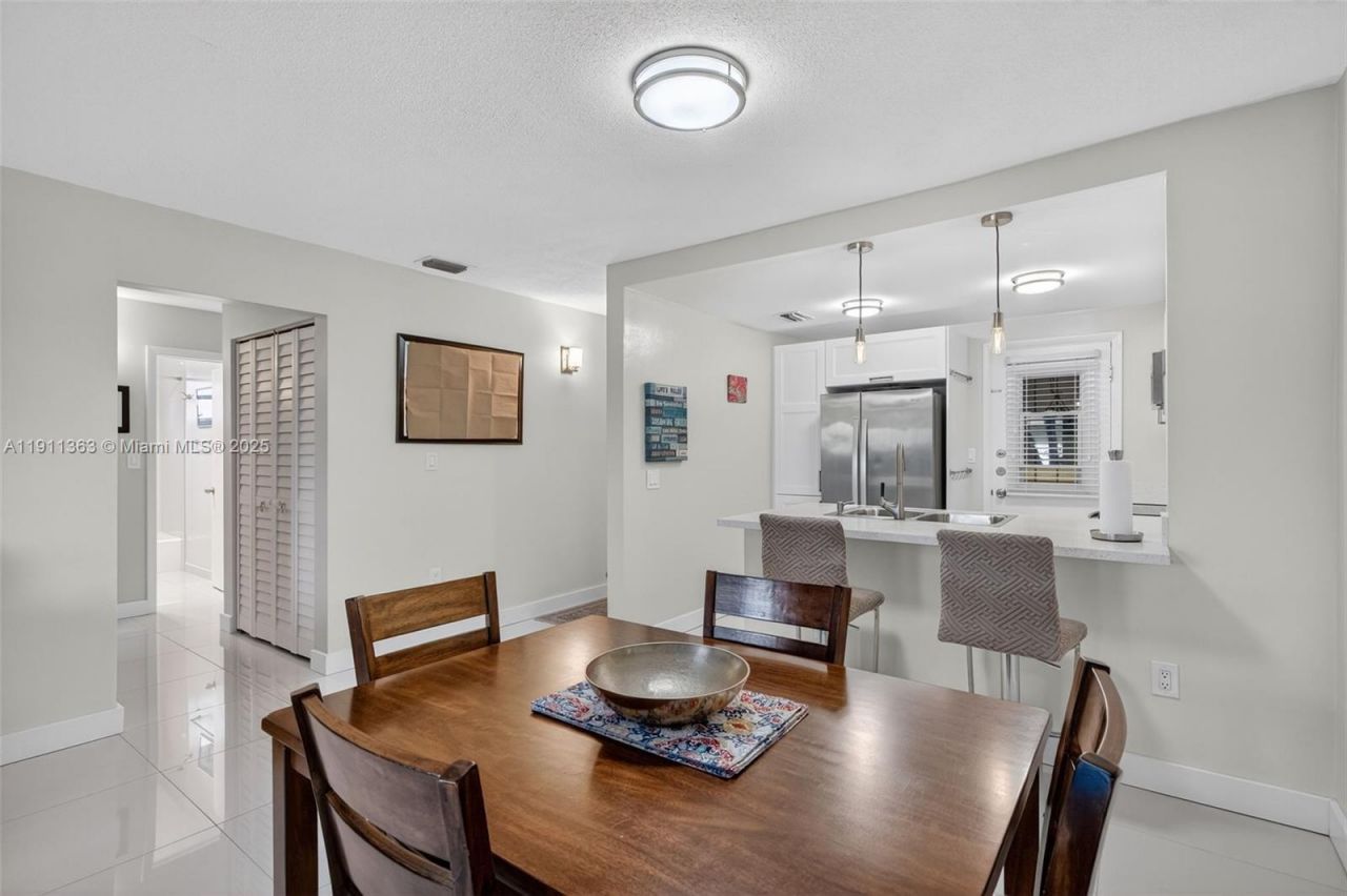 16801 NE 13th Ave, Unit 112, Miami, FL 33162 Photo