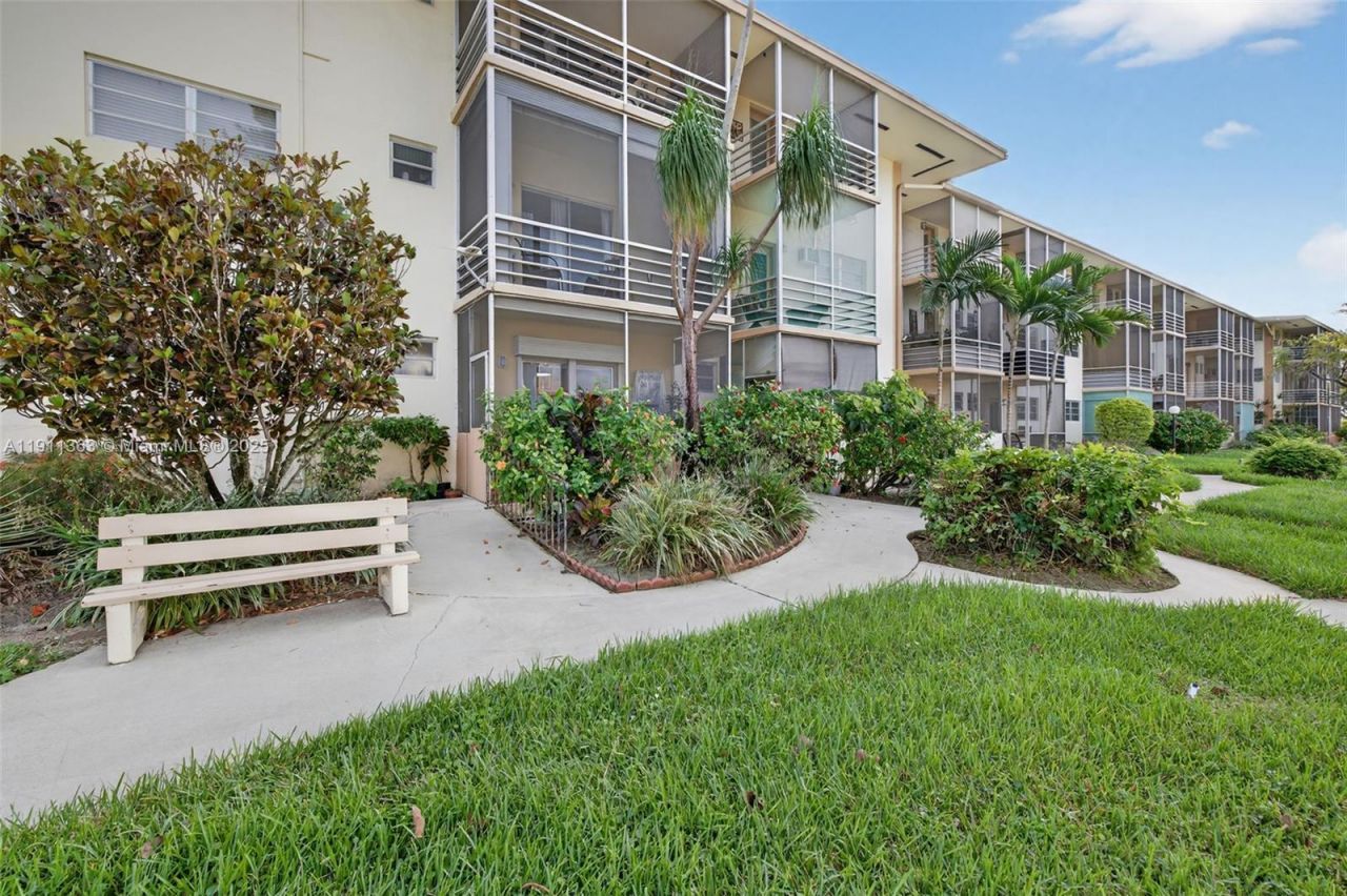 16801 NE 13th Ave, Unit 112, Miami, FL 33162 Photo