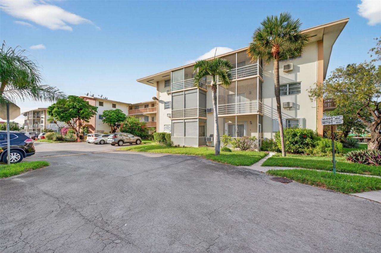 16801 NE 13th Ave, Unit 112, Miami, FL 33162 Photo