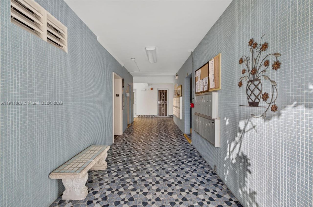 16801 NE 13th Ave, Unit 112, Miami, FL 33162 Photo