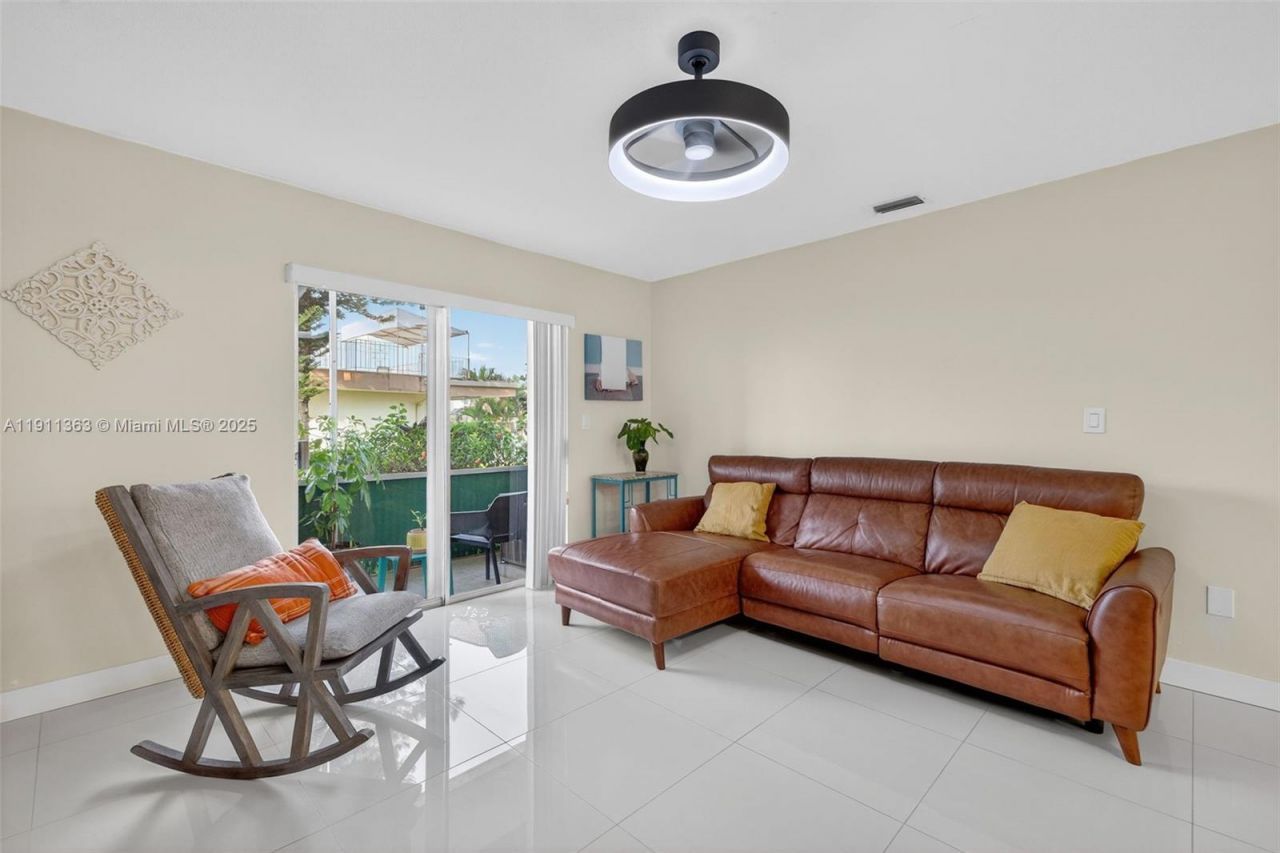 16801 NE 13th Ave, Unit 112, Miami, FL 33162 Photo