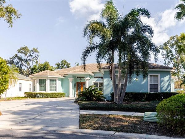 13510 WESTSHIRE DRIVE, TAMPA, FL 33618