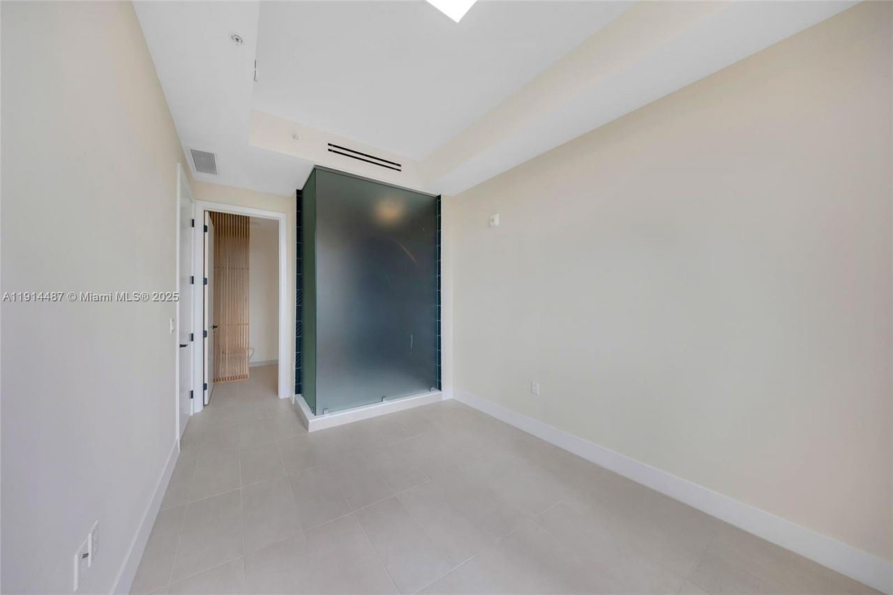 1030 15th St, Unit 306, Miami Beach, FL 33139 Photo