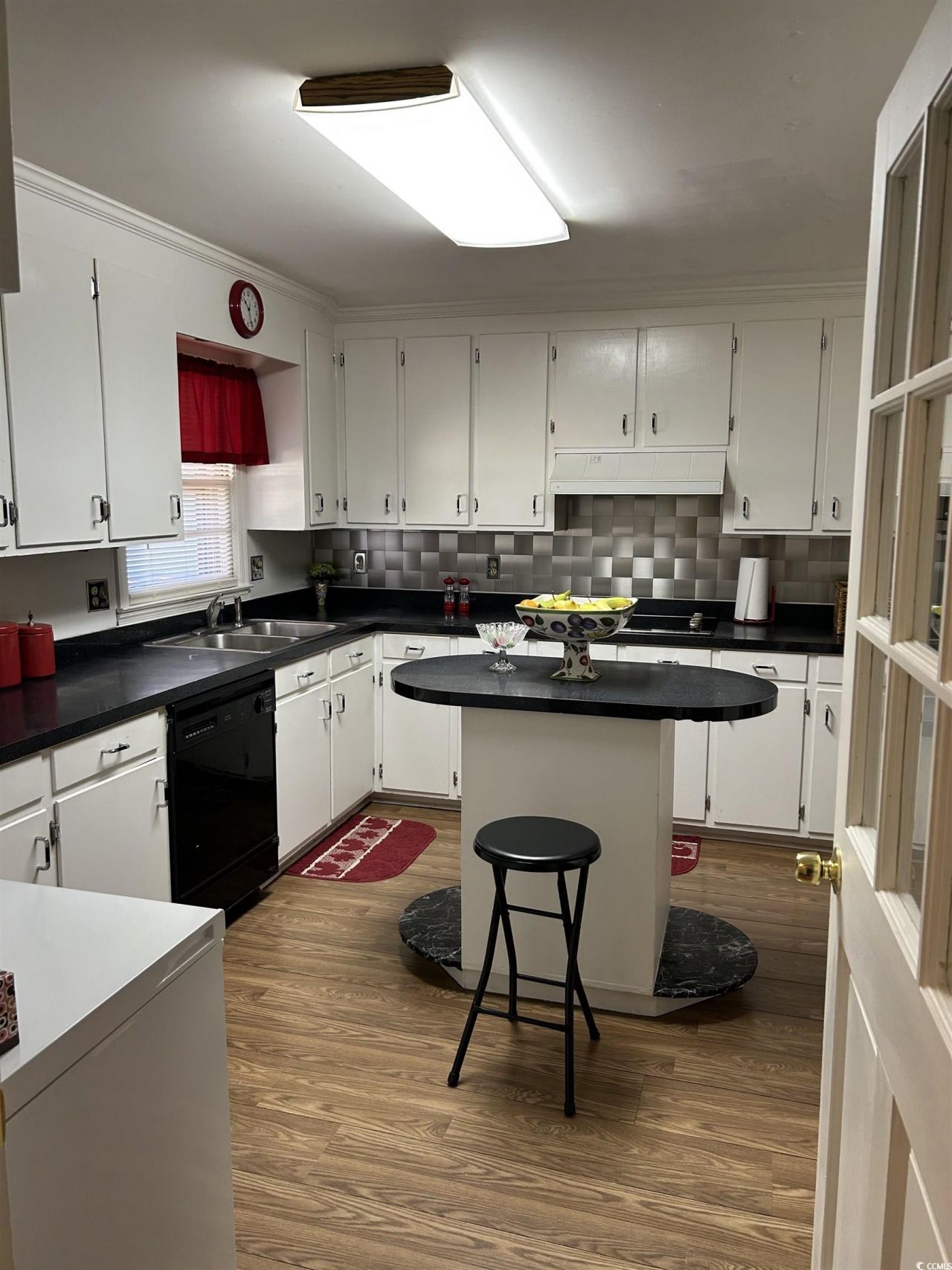 1411 E Harrison St. Photo 11