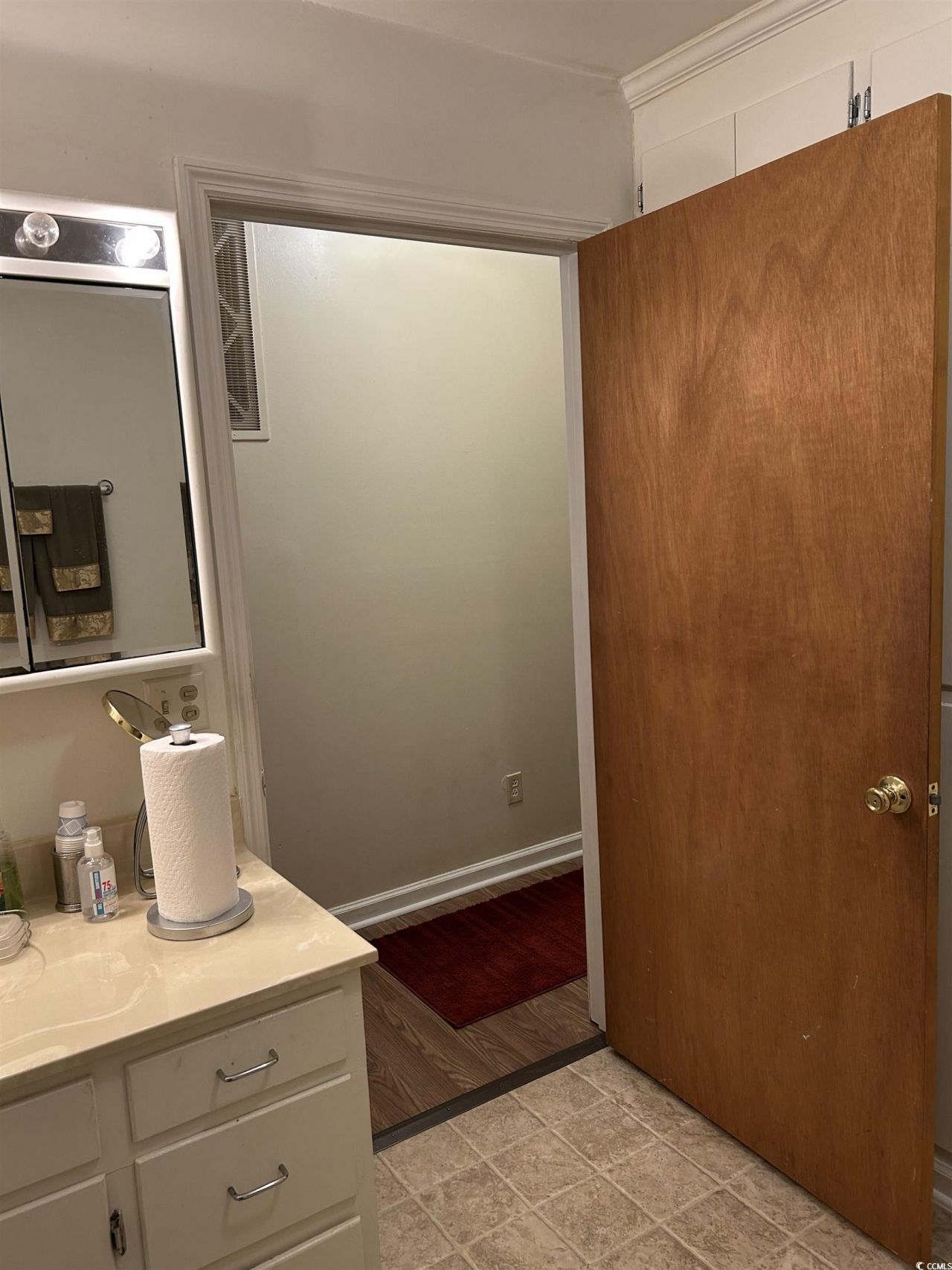 1411 E Harrison St. Photo 24