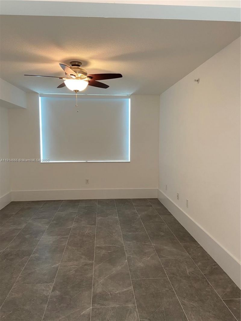 31 SE 5th St, Unit 2103, Miami, FL 33131 Photo