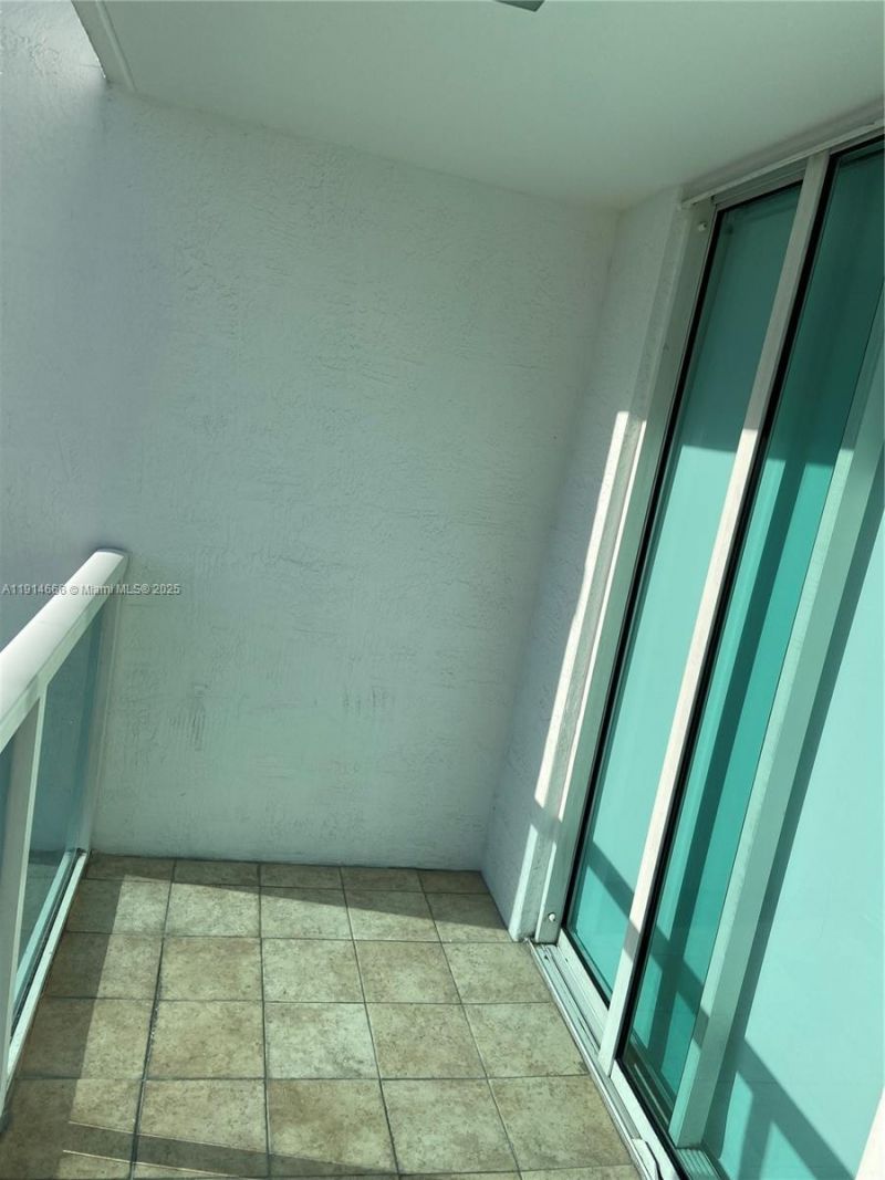 31 SE 5th St, Unit 2103, Miami, FL 33131 Photo