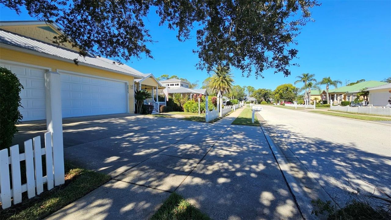2815 Bay Side Drive, New Smyrna Beach, FL 32168 Photo