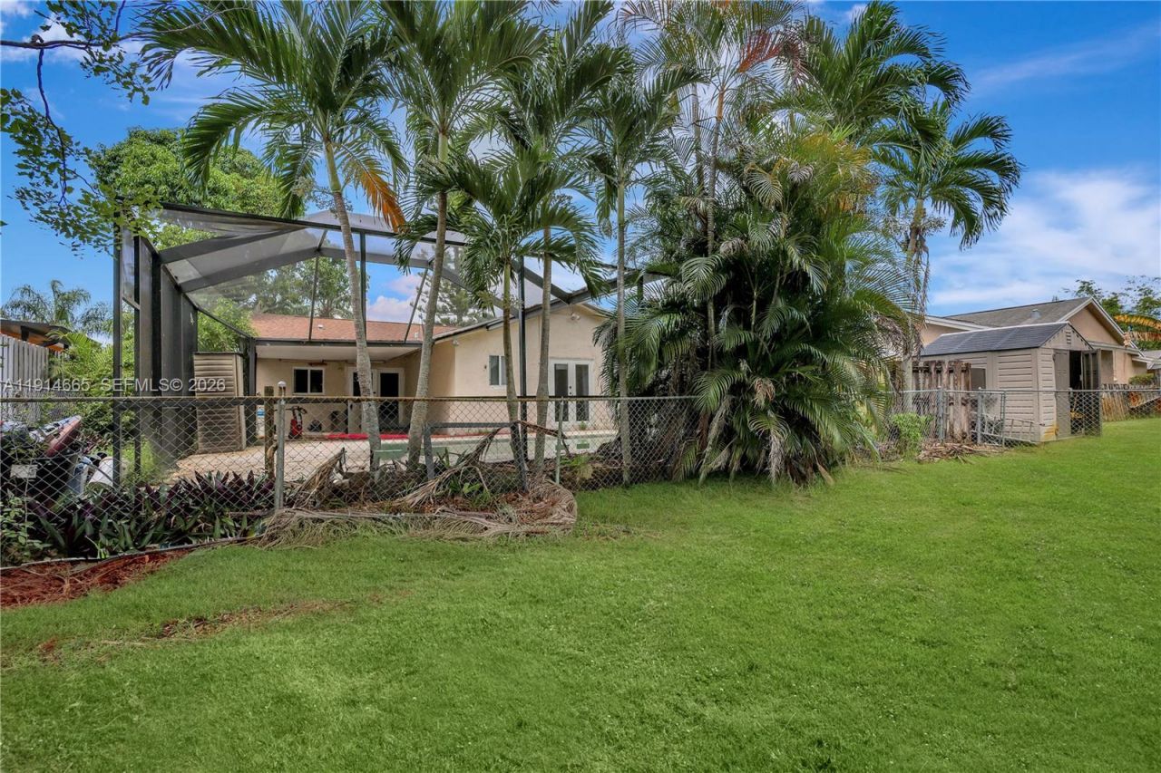 9330 NW 53rd Ct, Sunrise, FL 33351 Photo