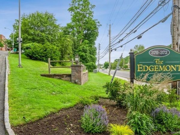 372 Central Park Avenue, Unit 2E, Scarsdale, NY 10583