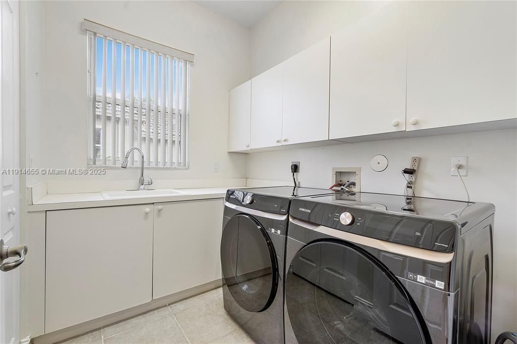 7009 NW 113th Ave, Parkland, FL 33076 Photo