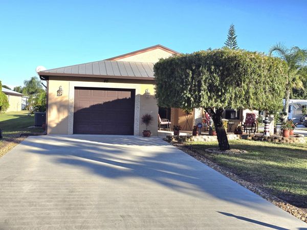 20 Silver Oak Drive, Port Saint Lucie, FL 34952