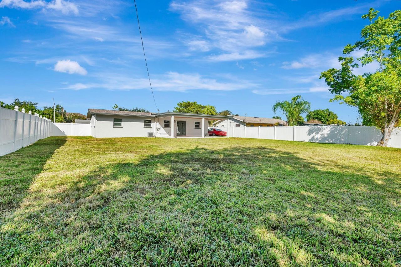 3612 46th Ave Dr W, Bradenton, FL 34210 Photo