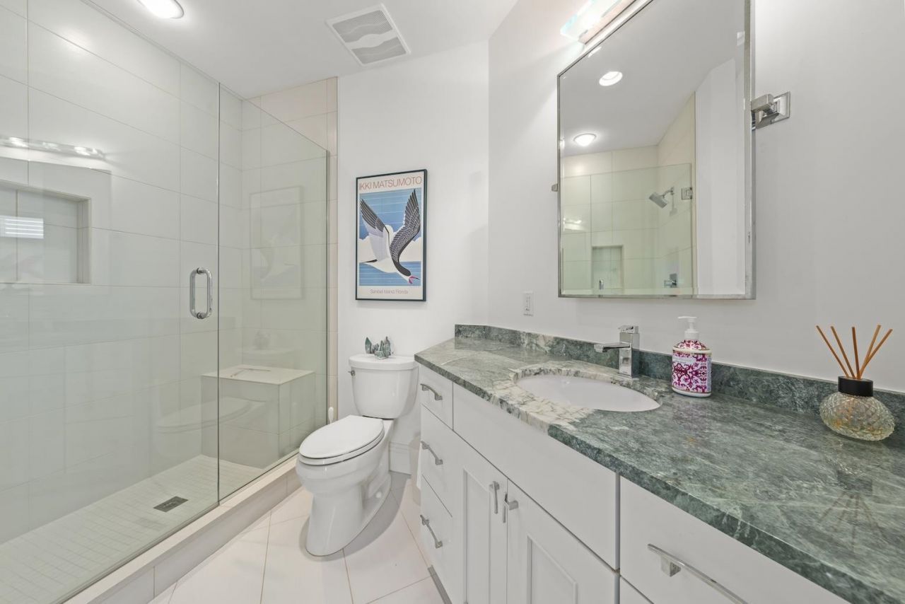 4383 Gulf Pines Drive, Sanibel, FL 33957 Photo