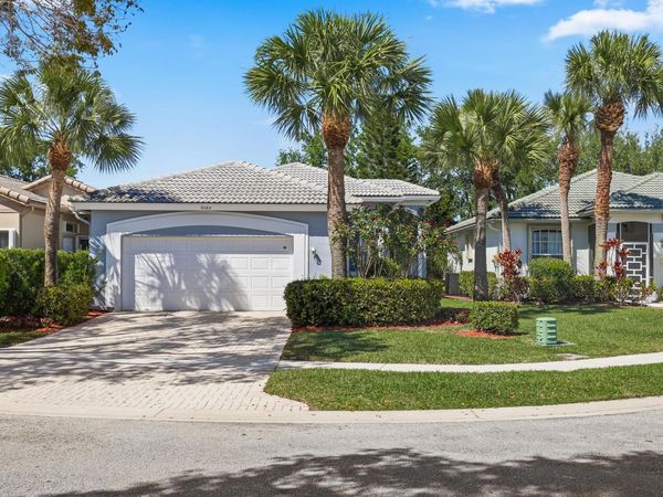 9082 Bay Point Cir Circle, West Palm Beach, FL 33411