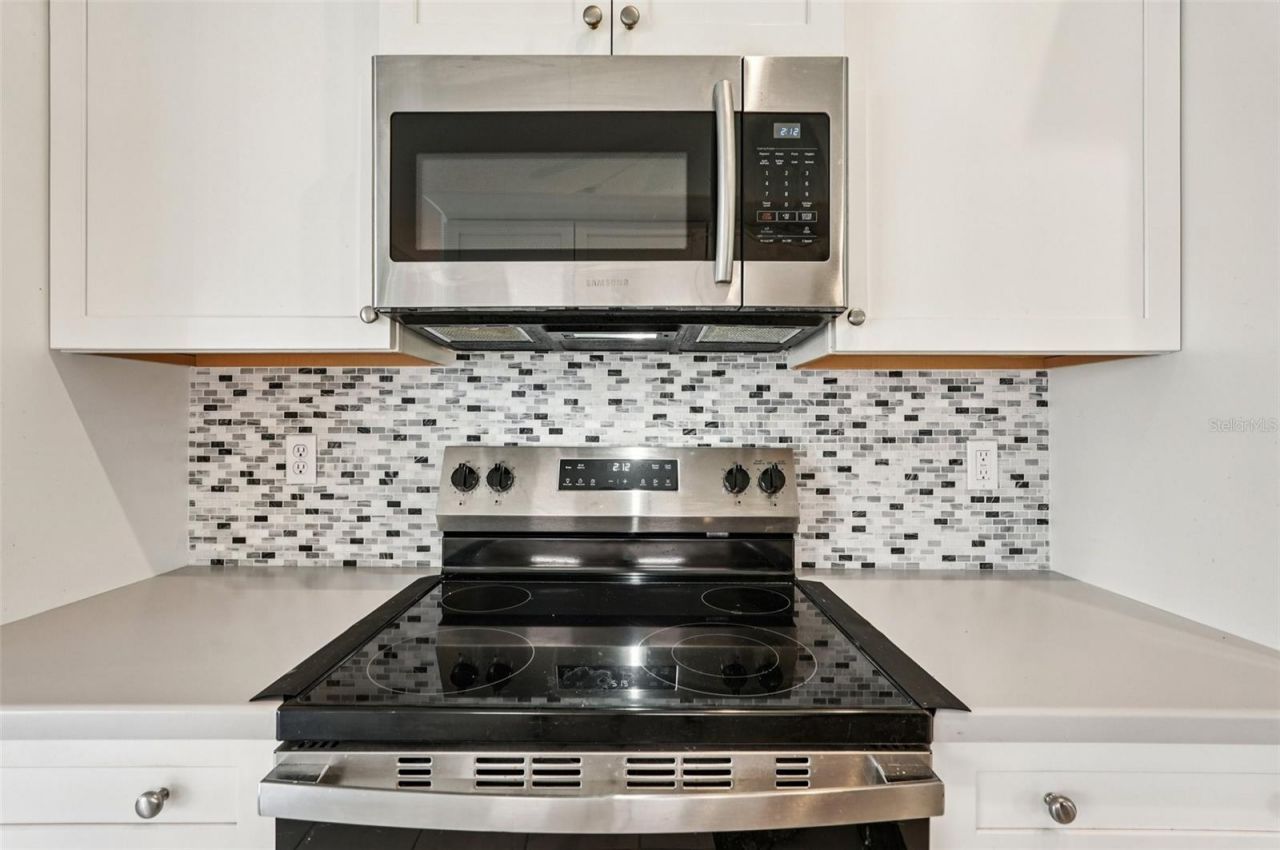 3821 Garden Lakes Estates Drive, Bradenton, FL 34203 Photo