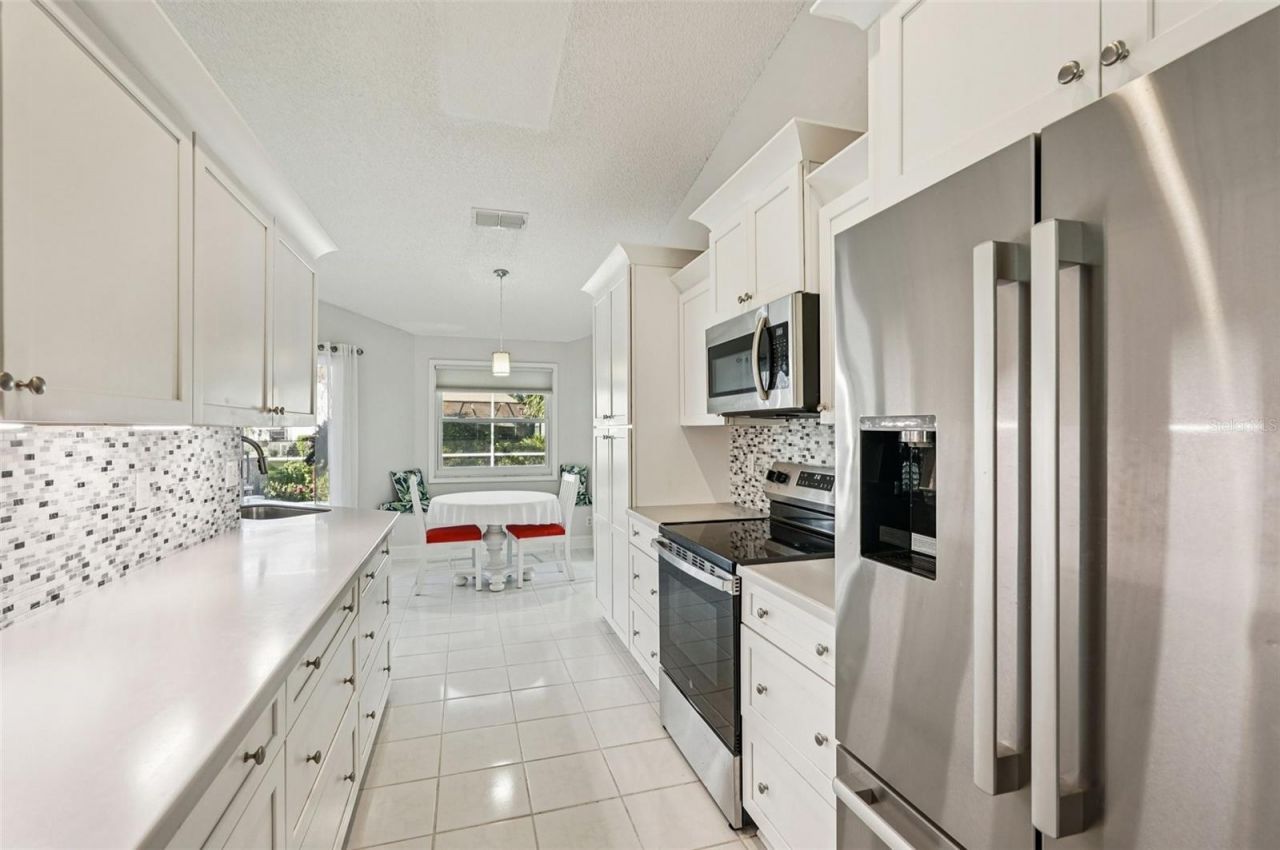 3821 Garden Lakes Estates Drive, Bradenton, FL 34203 Photo