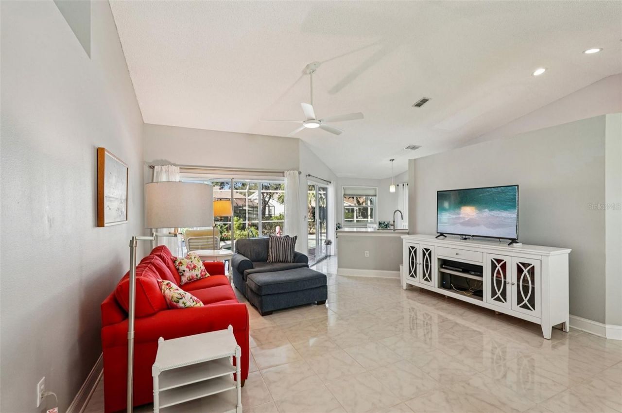 3821 Garden Lakes Estates Drive, Bradenton, FL 34203 Photo