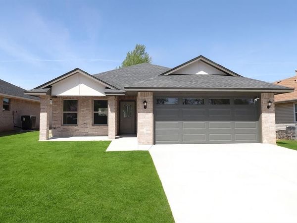 10305 1/2 Saint Patrick Drive, Midwest City, OK 73110
