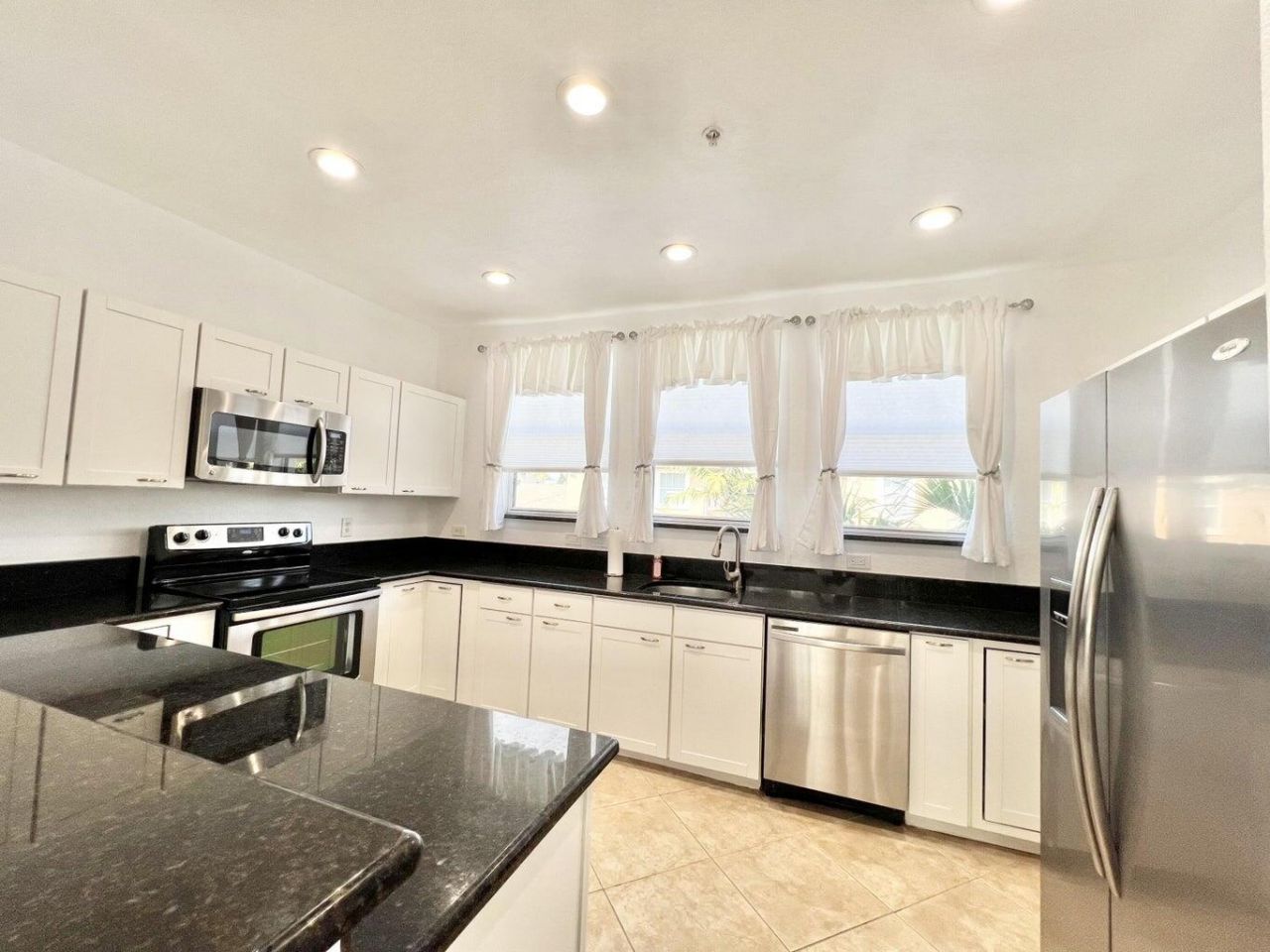 840 Marina Del Ray Lane, Unit 2, West Palm Beach, FL 33401 Photo