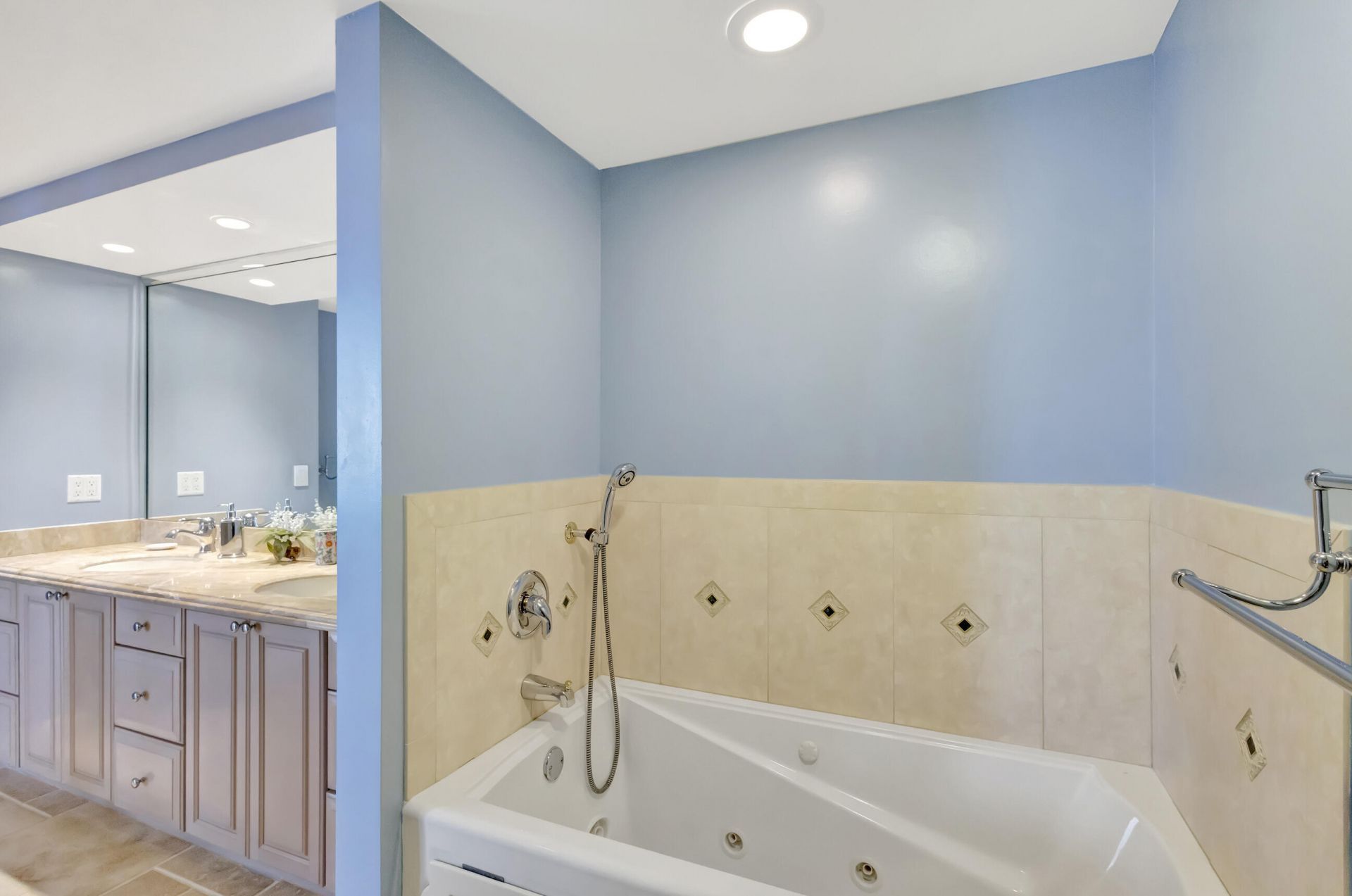 400 Beach Road, Unit 804, Tequesta, FL 33469 Photo