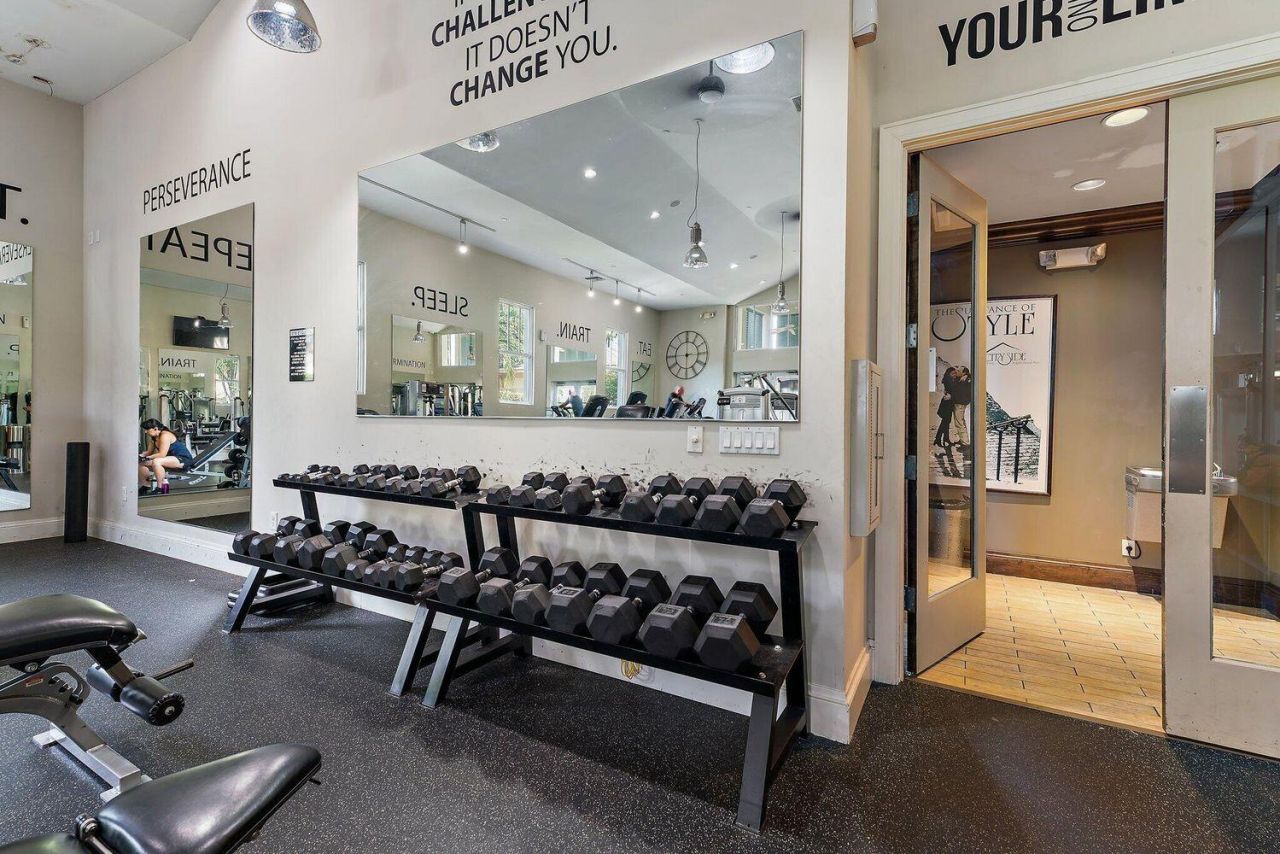 500 Pacific Grove Drive, Unit 8, West Palm Beach, FL 33401 Photo