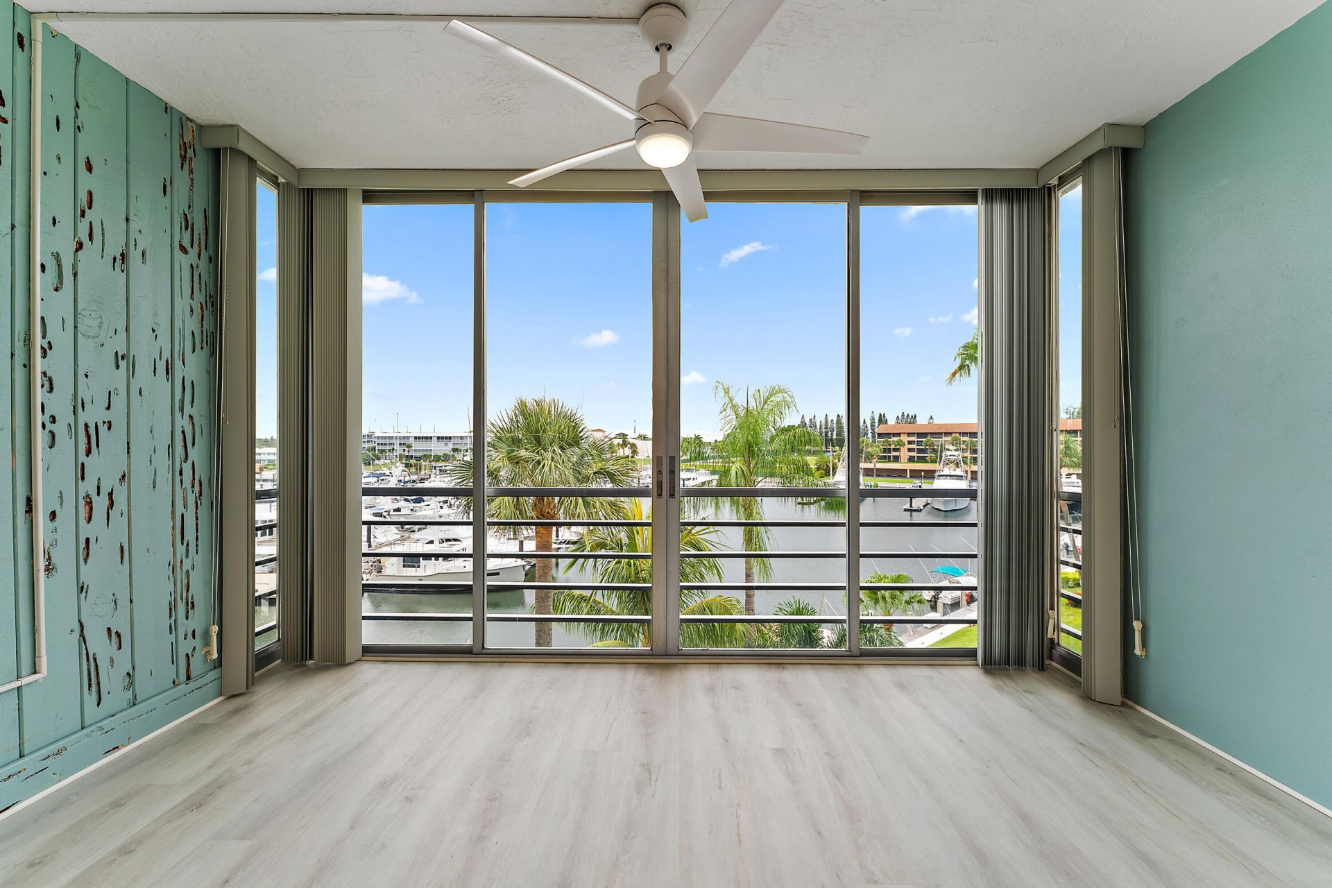 29 Yacht Club Drive, Unit 407, North Palm Beach, FL 33408 Photo