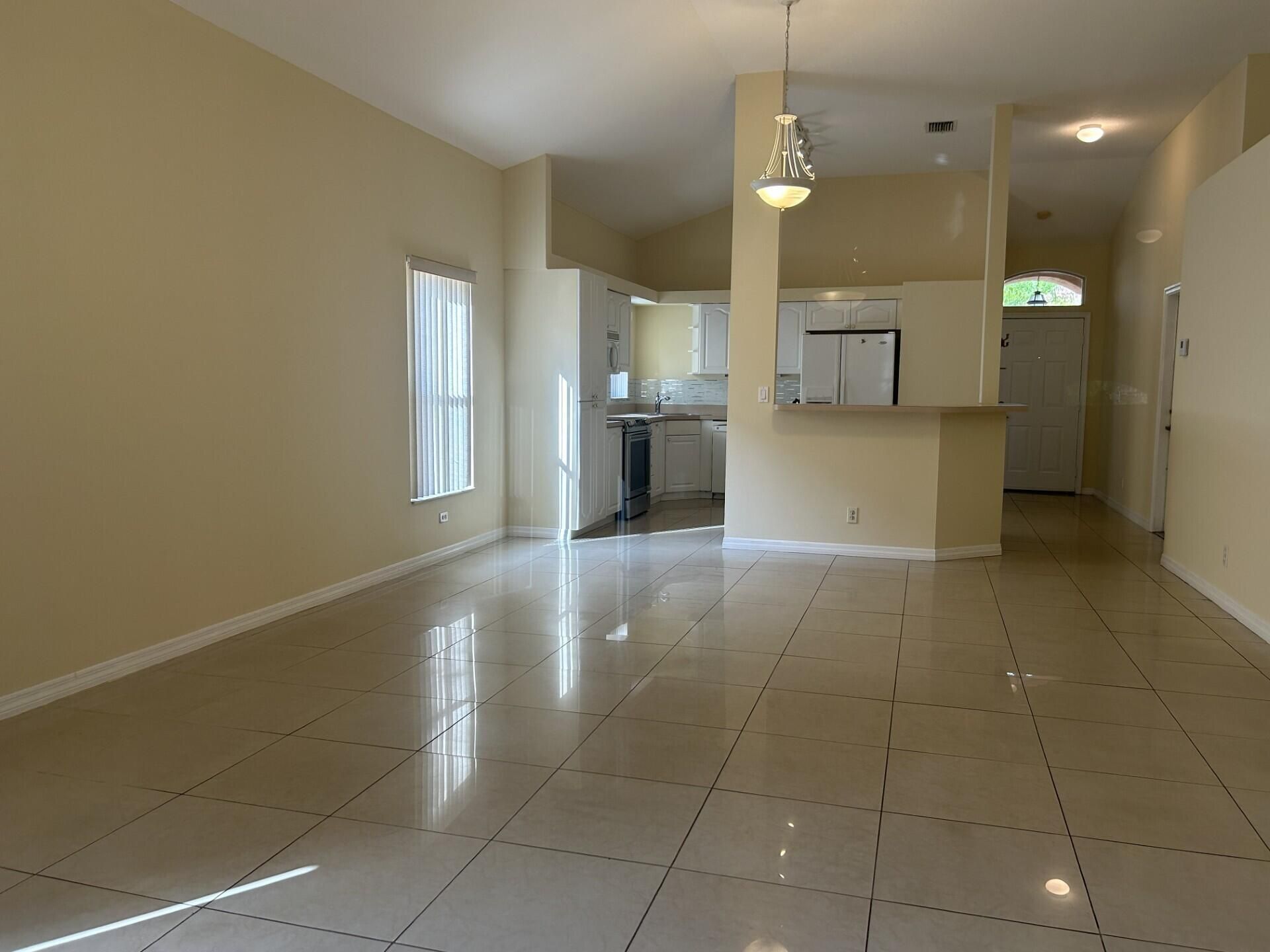 8008 Via Hacienda, Palm Beach Gardens, FL 33418 Photo