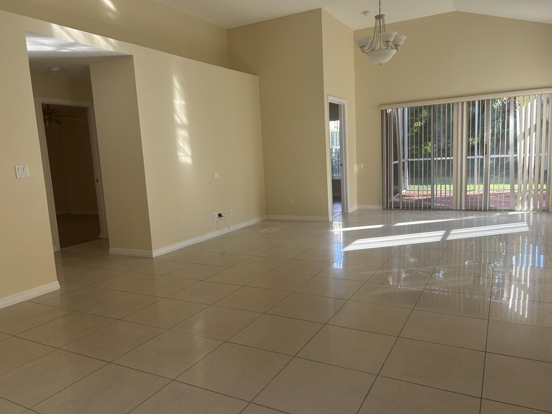 8008 Via Hacienda, Palm Beach Gardens, FL 33418 Photo