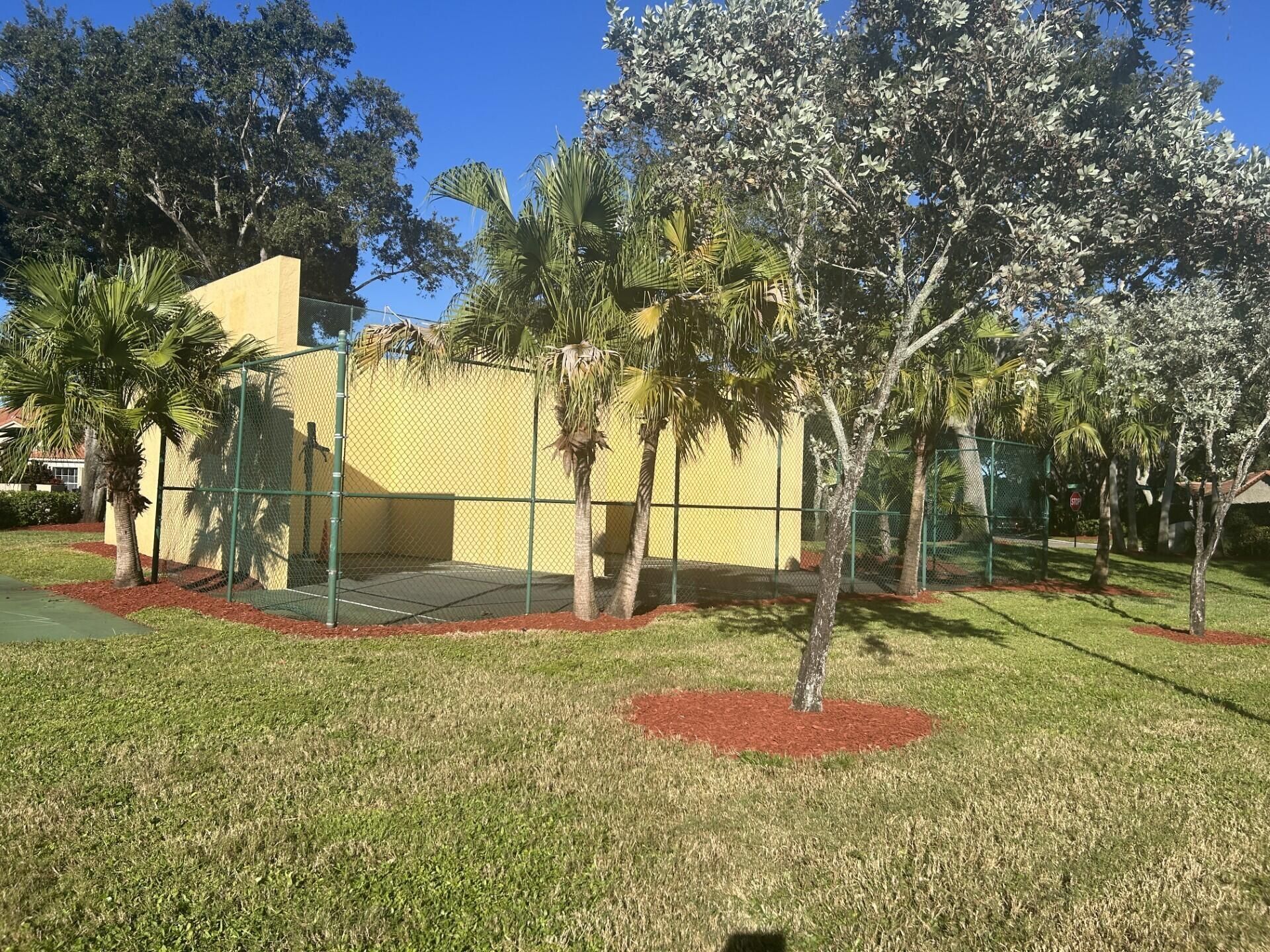 8008 Via Hacienda, Palm Beach Gardens, FL 33418 Photo