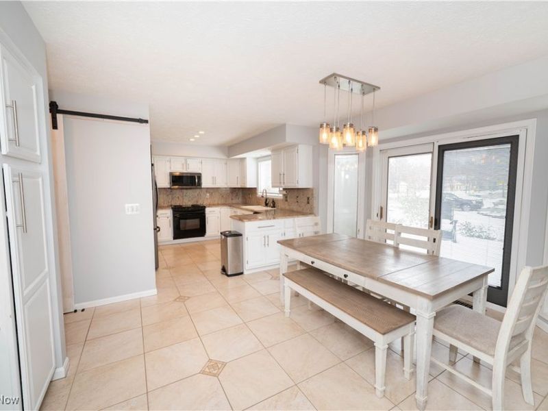 363 Miner Road, Highland Heights, OH 44143 Photo 14