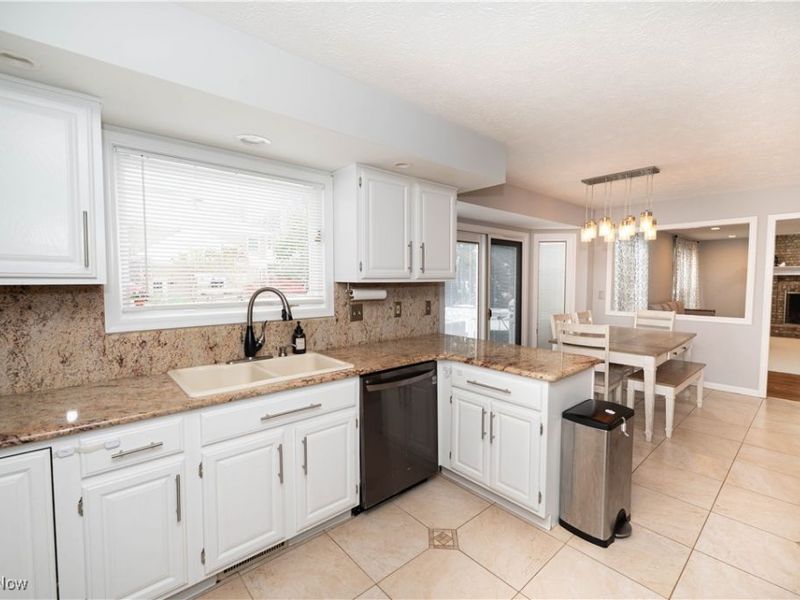 363 Miner Road, Highland Heights, OH 44143 Photo 18