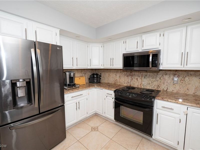 363 Miner Road, Highland Heights, OH 44143 Photo 19