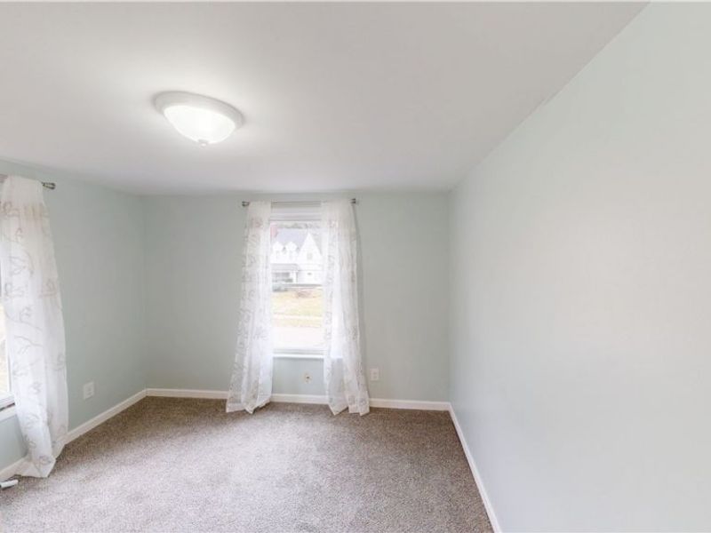 1085 Chalker Street, Akron, OH 44310 Photo 11