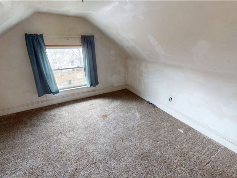 1085 Chalker Street, Akron, OH 44310 Photo 14